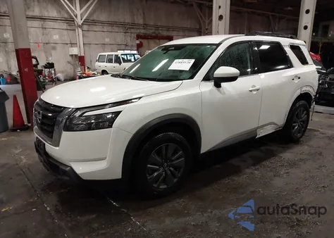 2024 Nissan Pathfinder Sv 4Wd z USA, uszkodzony, nr VIN 5N1DR3BC1RC258129